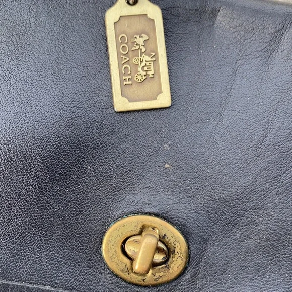 Vintage Coach - Picture 2 of 4